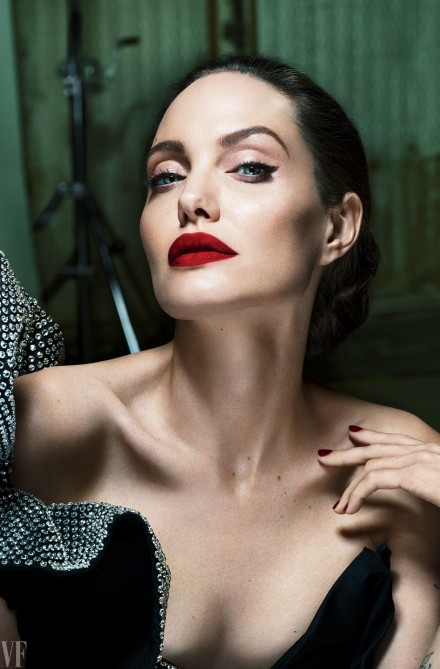 Angelina Jolie: La mia vita dopo il divorzio